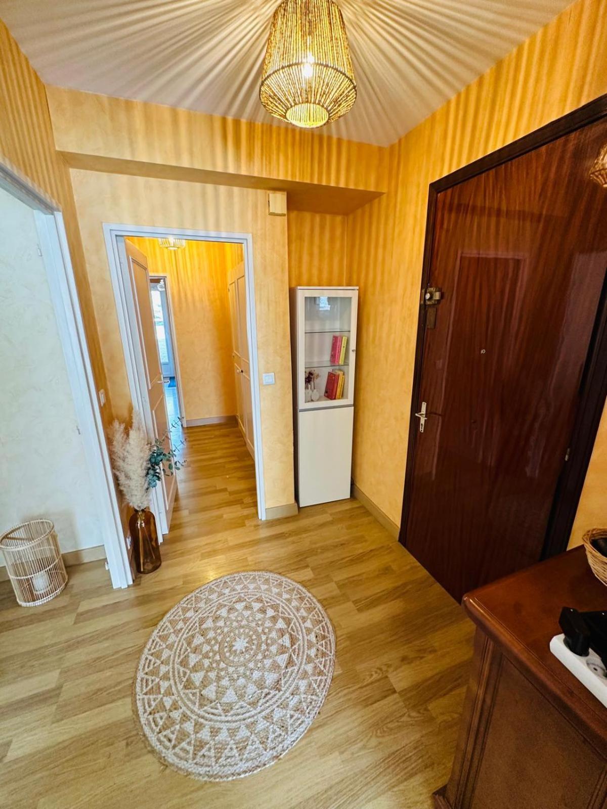 Spacieux 2 Chambres 65M2 Climatise Au Village Medieval Entre Nice Et Antibes Villeneuve-Loubet Kültér fotó